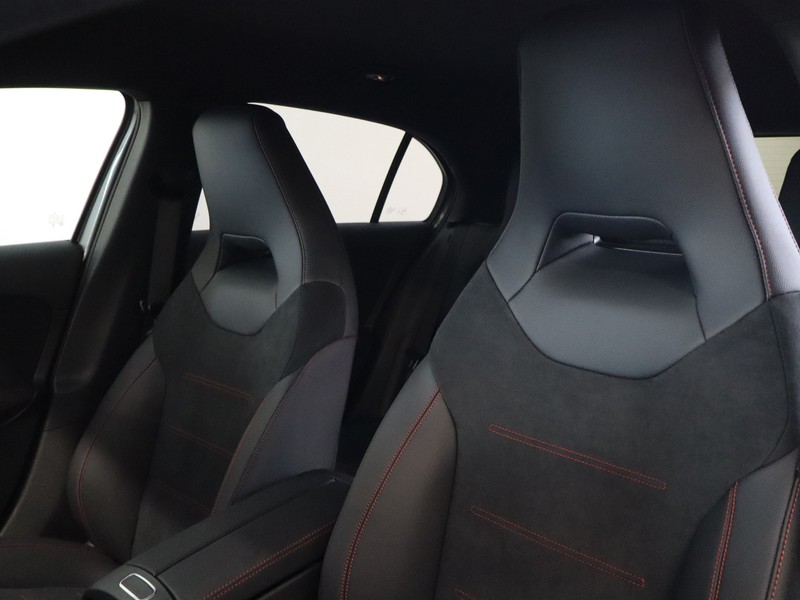7 - Mercedes Classe A 250 e plug-in hybrid amg line extra speedshift dct amg 8g