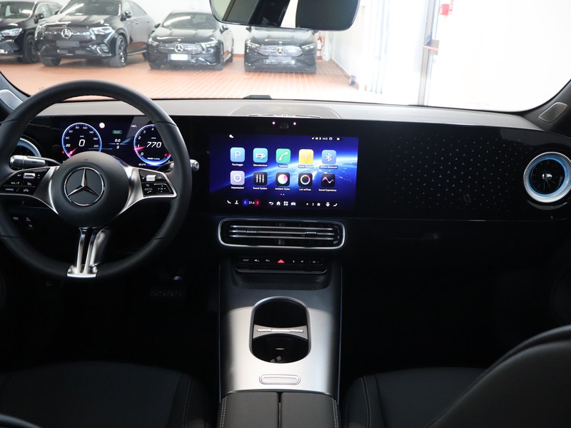 13 - Mercedes CLA 180 advanced plus auto