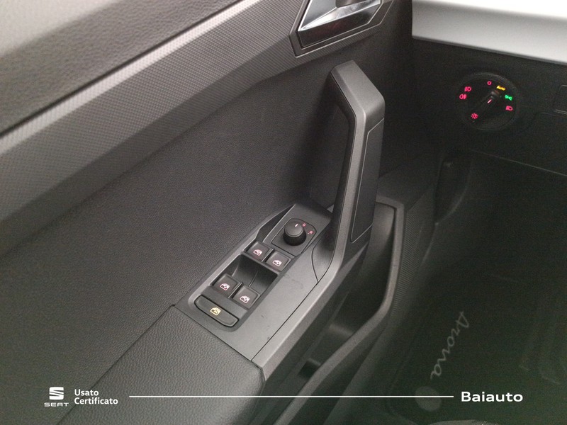 13 - SEAT Arona 1.0 ecotsi 95cv style