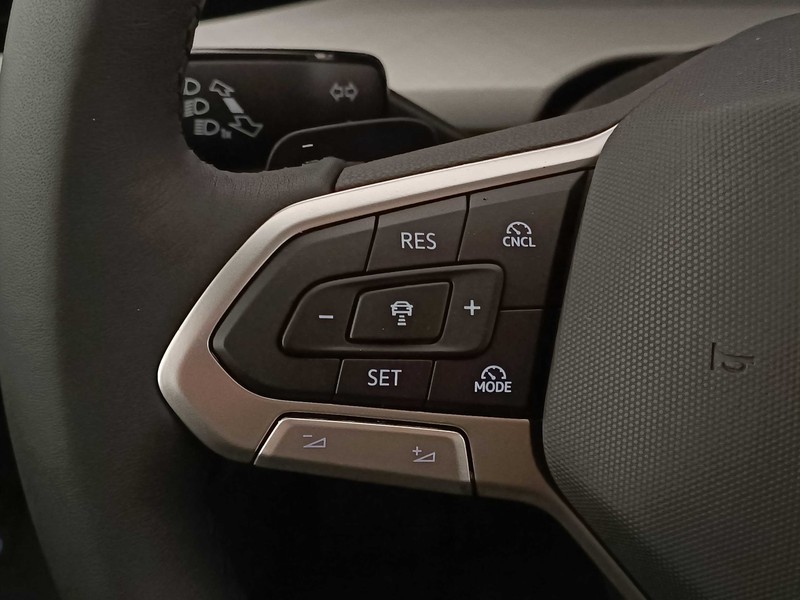 25 - Volkswagen Golf 1.5 tsi ehybrid 204cv edition plus dsg