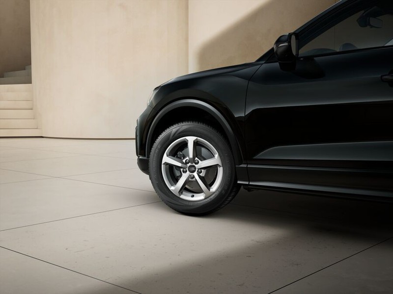 7 - Audi Q2 30 1.0 tfsi 116cv business