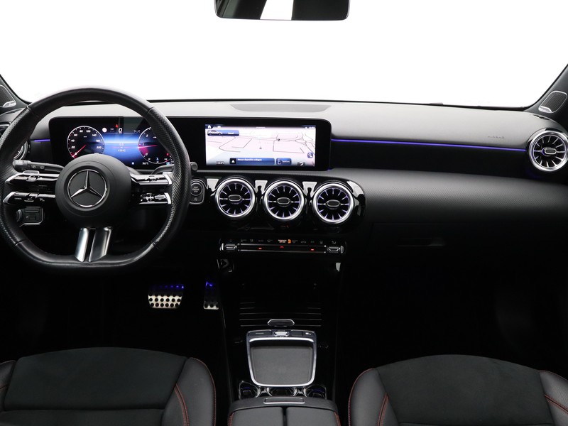 13 - Mercedes Classe A 220 d amg line premium speedshift dct amg 8g