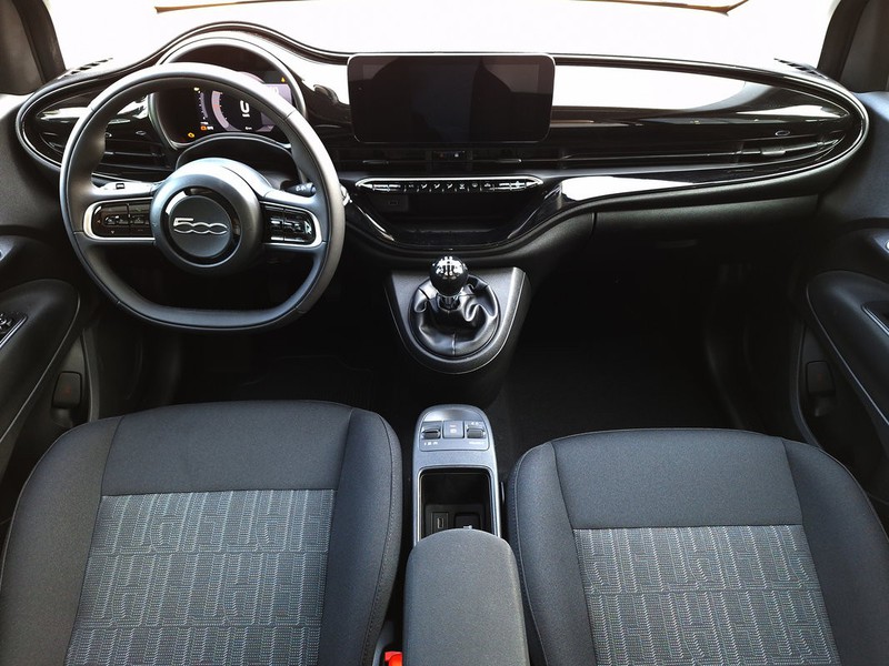 7 - Fiat 500 1.0 hybrid icon