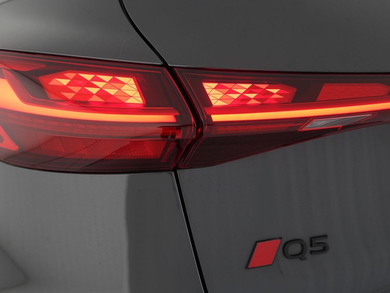 7 - Audi Q5 2.0 tdi mhev+ 204cv launch edition one quattro s tronic