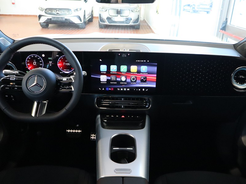 13 - Mercedes GLB 200