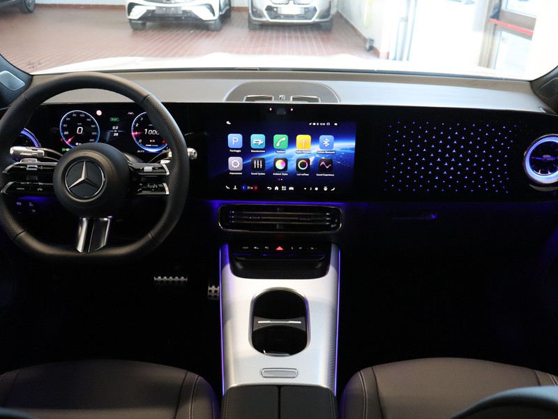 13 - Mercedes GLB 200 advanced plus 8g-edct
