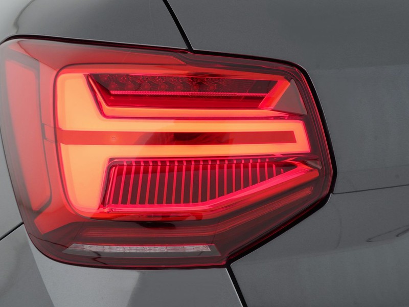 7 - Audi Q2 30 2.0 tdi s line edition