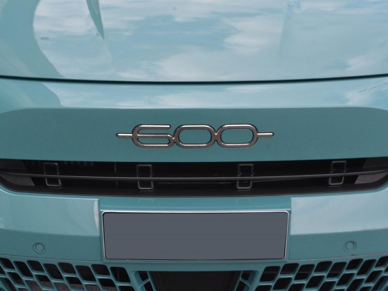 19 - Fiat 600 1.2 hybrid 145cv edct
