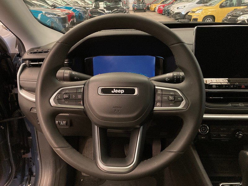 13 - Jeep Compass 1.3 turbo t4 phev limited 4xe at6