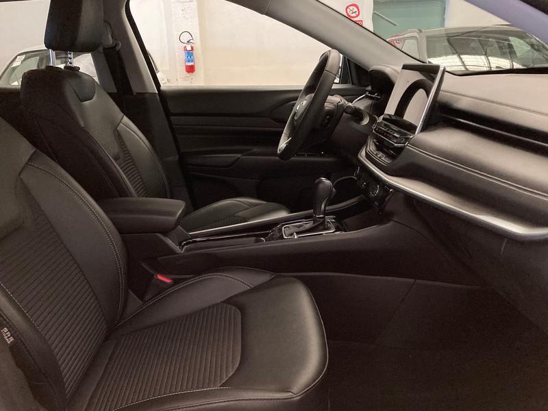 7 - Jeep Compass 1.3 turbo t4 phev limited 4xe at6