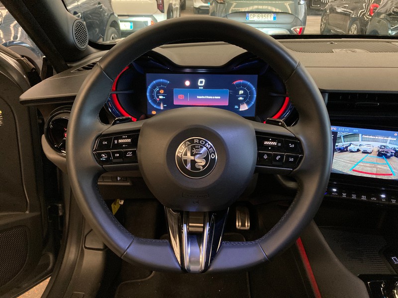 13 - Alfa Romeo Junior 1.2 hybrid 145cv ibrida speciale edct6