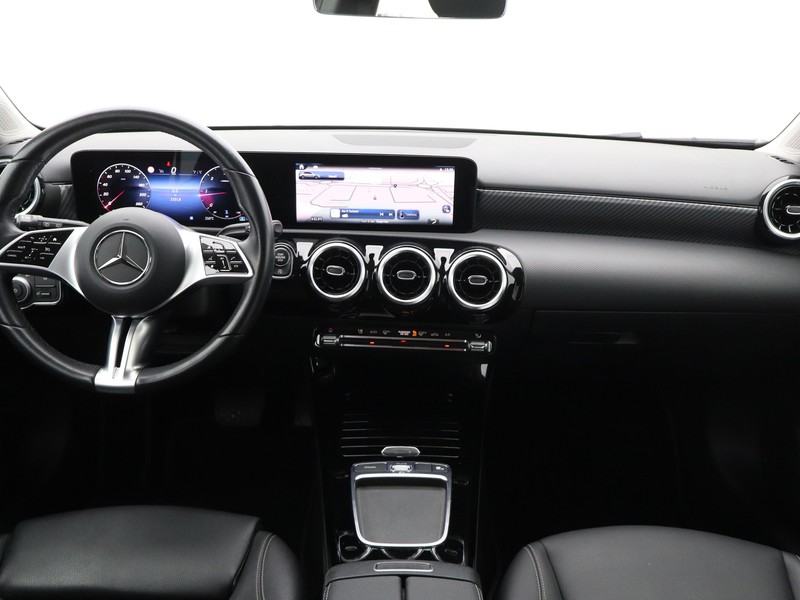 13 - Mercedes Classe A 180 d progressive advanced plus speedshift dct amg 8g