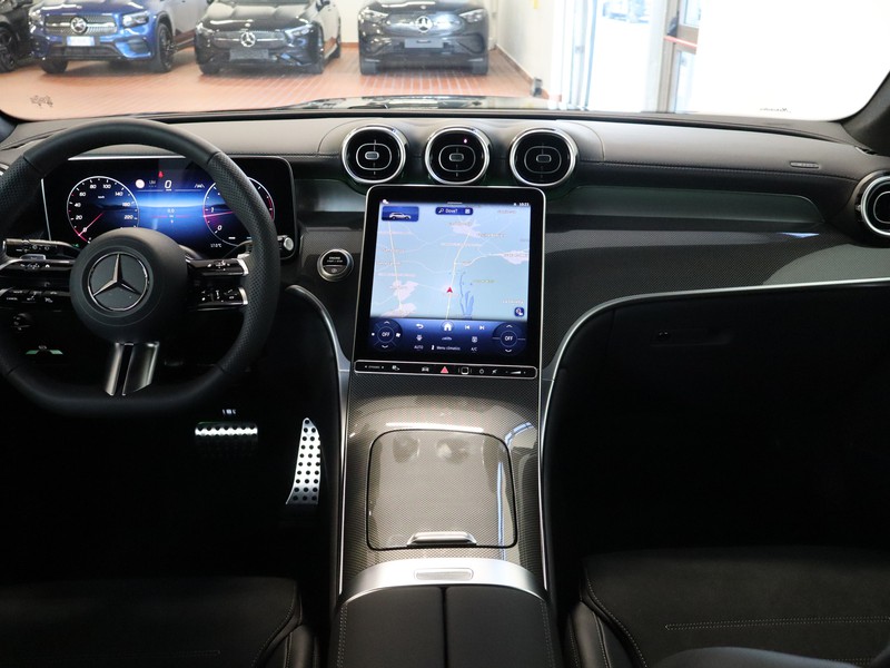 13 - Mercedes GLC suv 200 d amg line advanced 4matic 9g-tronic