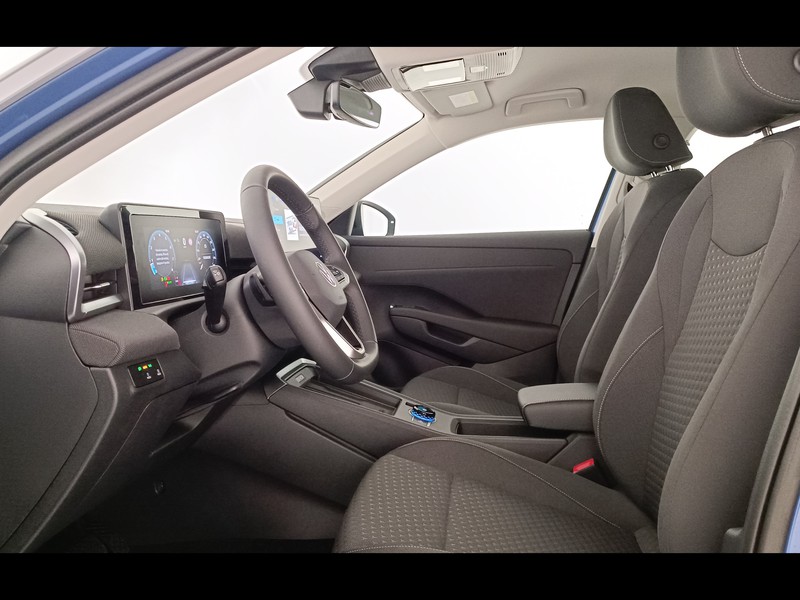 25 - Volkswagen T-Roc 1.5 etsi act 115cv life dsg