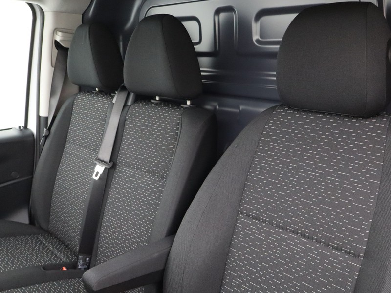 7 - Mercedes Vans Vito furgone 114 cdi long pro 9g-tronic