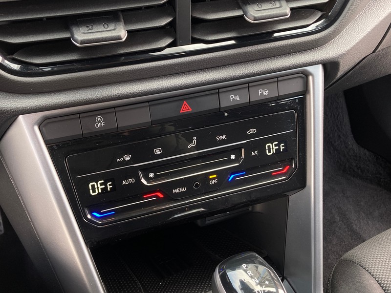 19 - Volkswagen T-Roc 2.0 tdi scr 150cv life dsg