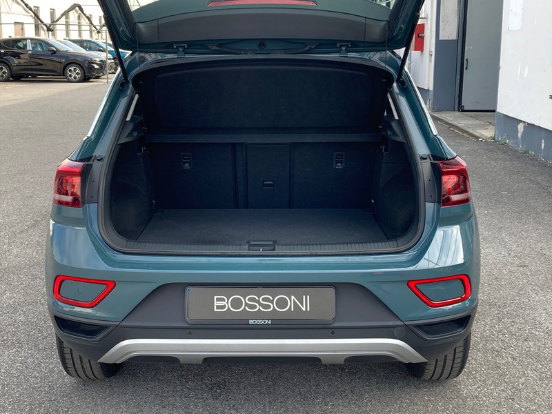 25 - Volkswagen T-Roc 2.0 tdi scr 150cv life dsg