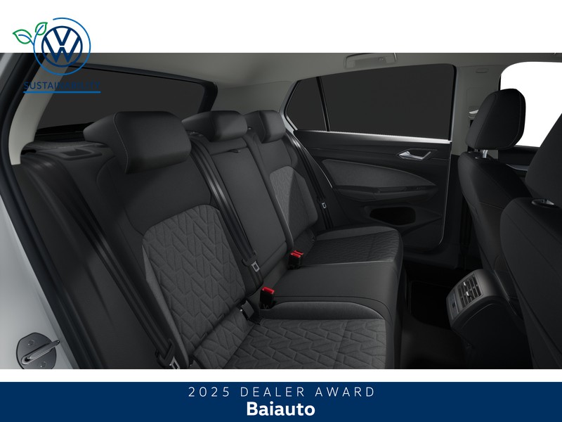 13 - Volkswagen Golf 1.5 tsi ehybrid 204cv edition plus dsg