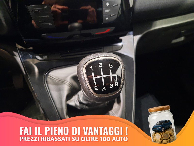 13 - Lancia Ypsilon 1.0 firefly hybrid 70cv gold plus s&s 5p.ti