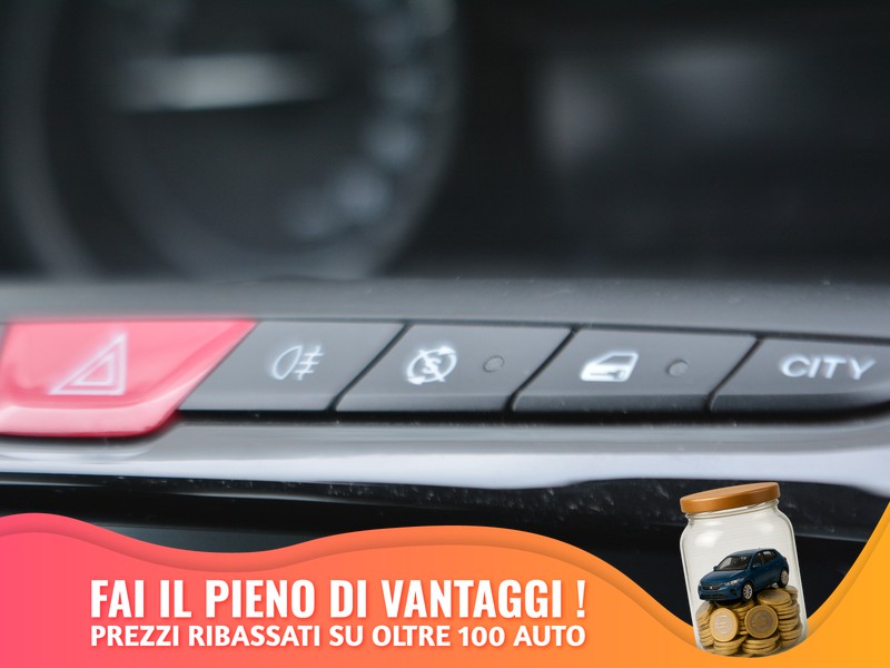 19 - Lancia Ypsilon 5 porte 1.0 firefly hybrid 70cv gold s&s