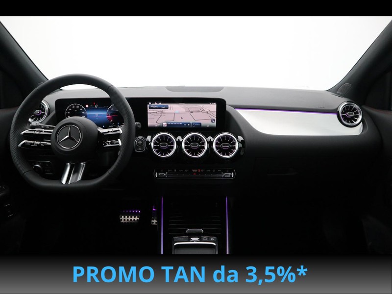 13 - Mercedes GLA 200 d amg line premium 8g-dct
