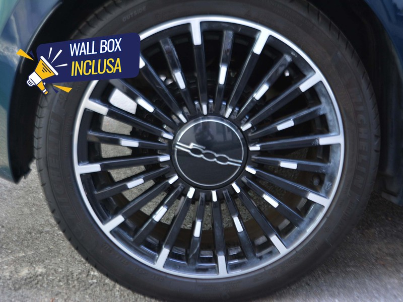 19 - Fiat 500 500e 42 kwh la prima