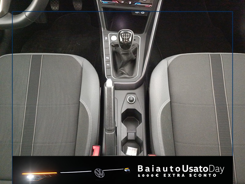 13 - Volkswagen Polo 1.0 tsi 95cv style