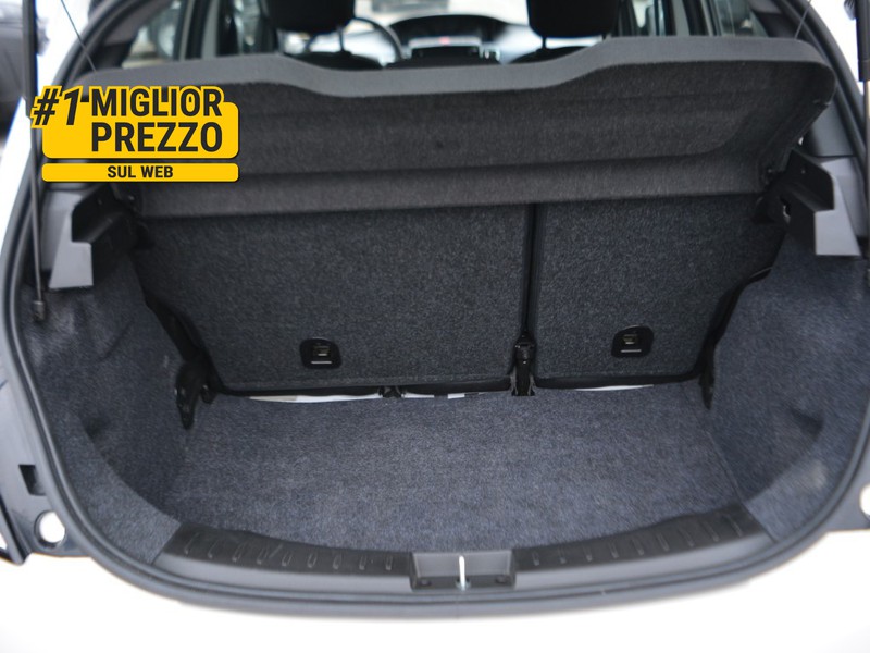 13 - Lancia Ypsilon 1.0 firefly hybrid 70cv platino s&s
