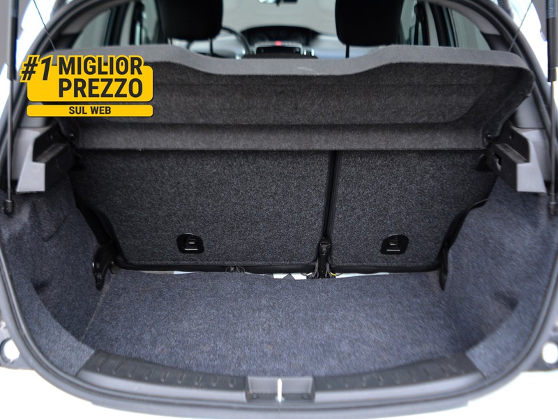 13 - Lancia Ypsilon 1.0 firefly hybrid 70cv platino s&s