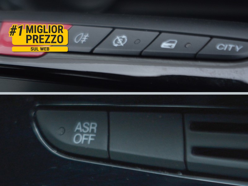 19 - Lancia Ypsilon 1.0 firefly hybrid 70cv platino s&s