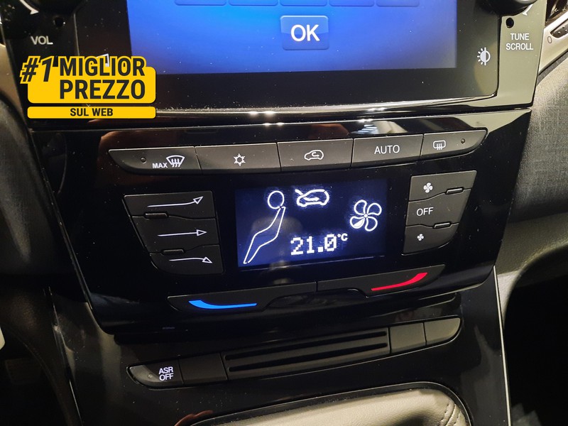 13 - Lancia Ypsilon 1.0 firefly hybrid 70cv gold s&s