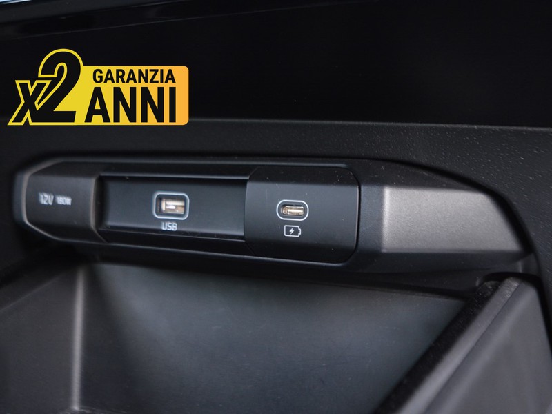 19 - Kia Niro 1.6 gdi hybrid business dct6