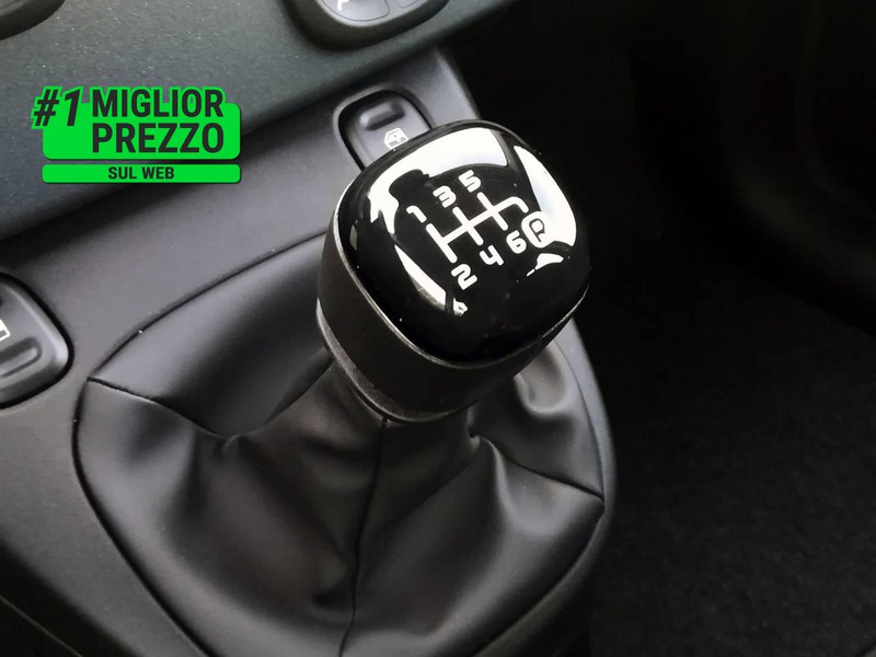 13 - Fiat Panda 1.0 firefly hybrid 70cv s&s