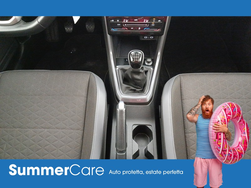 13 - Volkswagen T-Cross 1.0 tsi 110cv advanced