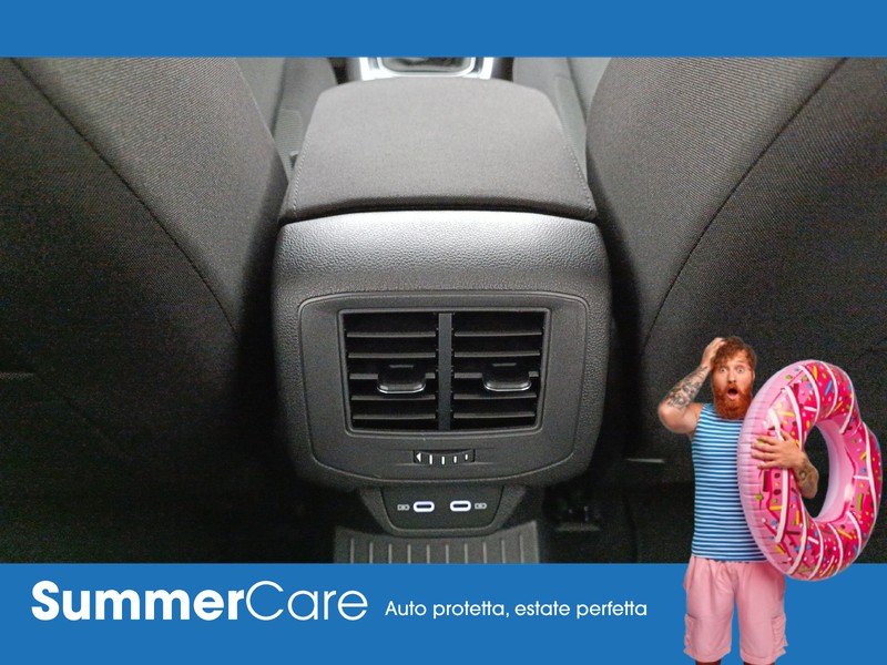 13 - Volkswagen T-Roc 2.0 tdi scr 115cv life