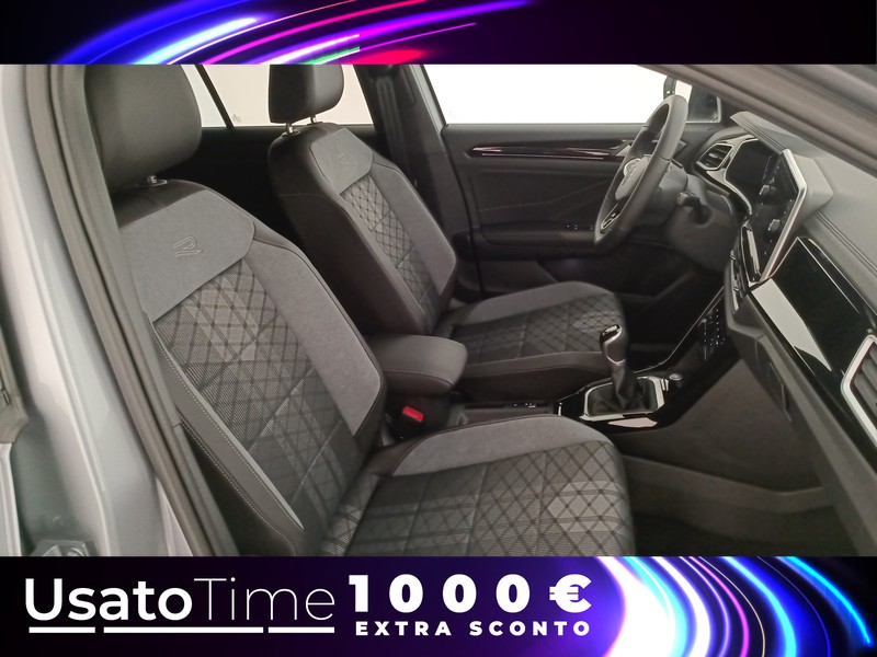 19 - Volkswagen T-Roc 1.0 tsi 115cv r line