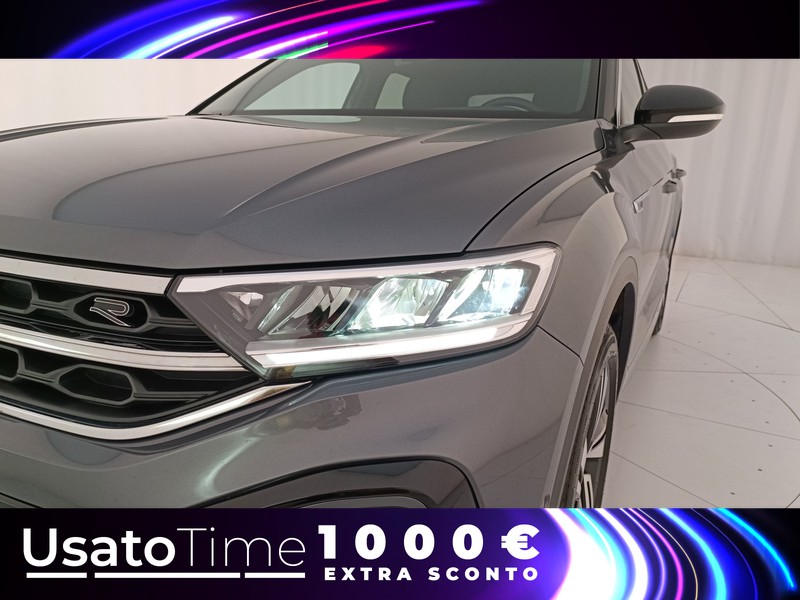 25 - Volkswagen T-Roc 2.0 tdi scr 115cv r line