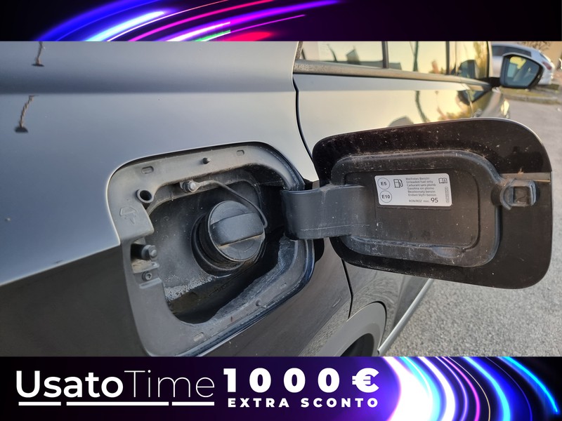 31 - Volkswagen T-Roc 1.0 tsi 110cv style