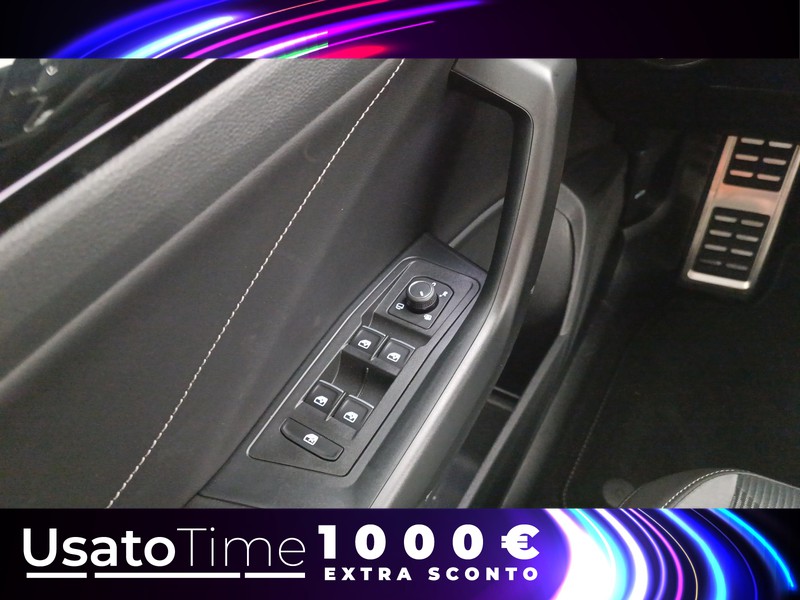 13 - Volkswagen T-Roc 1.5 tsi act r line