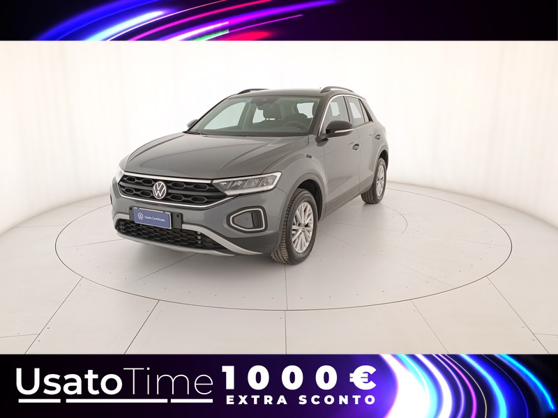 1 - Volkswagen T-Roc 1.5 tsi act life dsg
