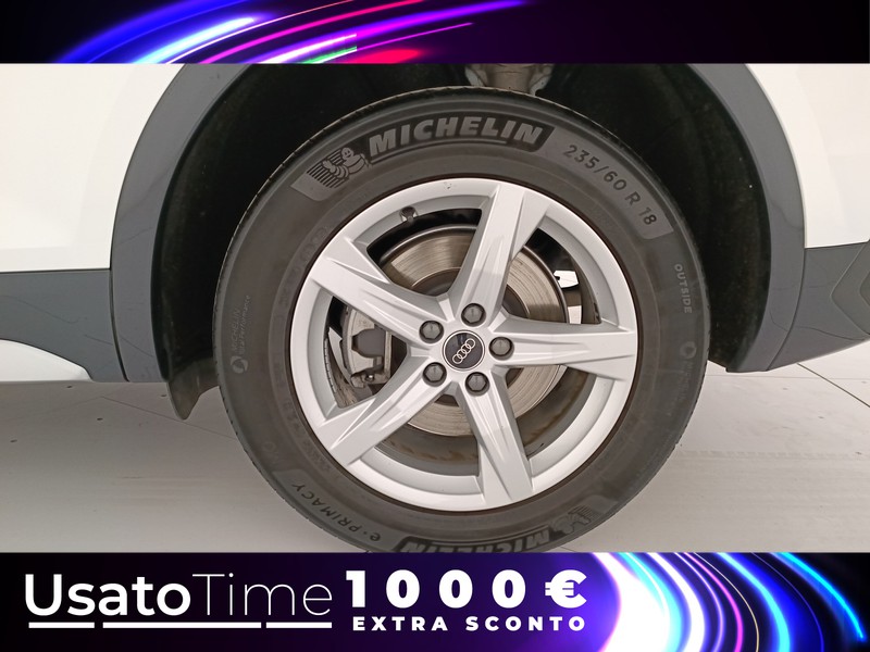 19 - Audi Q5 sportback 40 2.0 tdi mhev 12v business advanced quattro s tronic