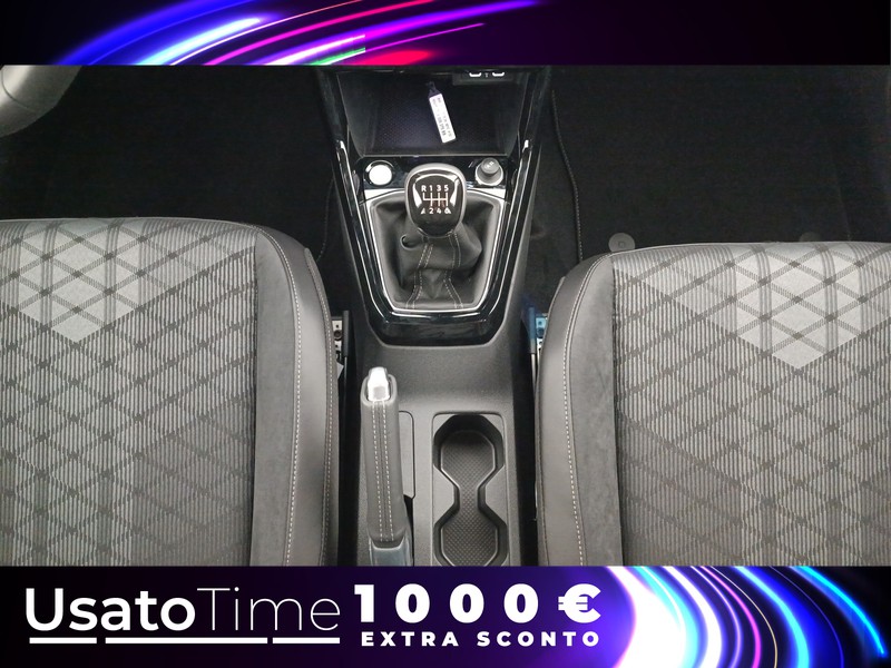 13 - Volkswagen T-Cross 1.0 tsi 115cv r-line