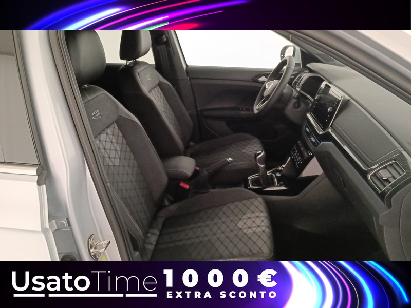 19 - Volkswagen T-Cross 1.0 tsi 115cv r-line