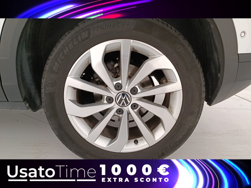 25 - Volkswagen T-Roc 1.0 tsi 110cv life