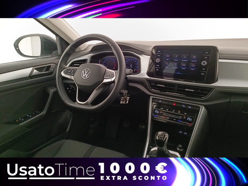 7 - Volkswagen T-Roc 1.0 tsi 110cv life