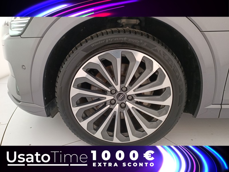 31 - Audi e-tron sportback 50 business quattro cvt