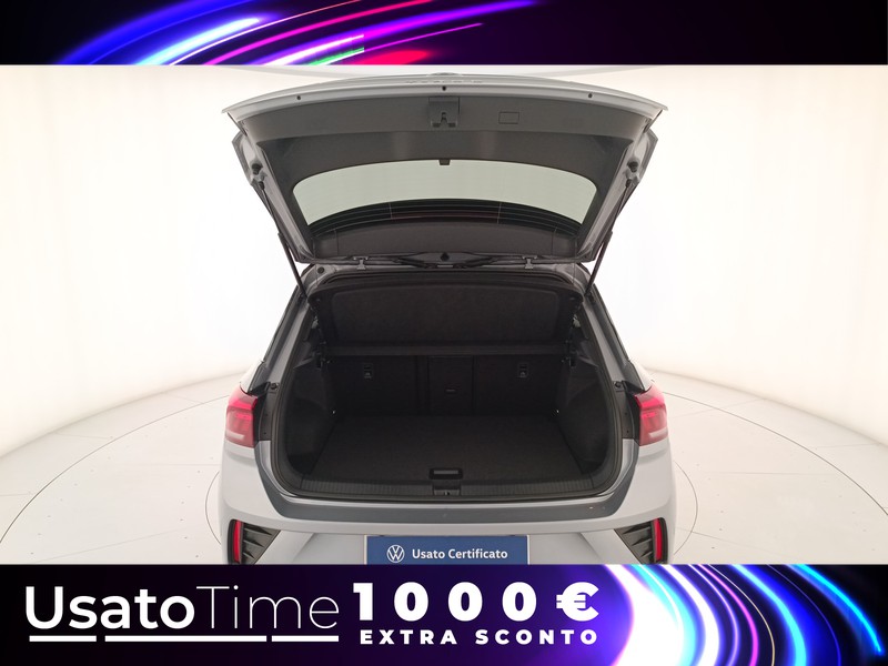 31 - Volkswagen T-Roc 1.0 tsi 115cv r line