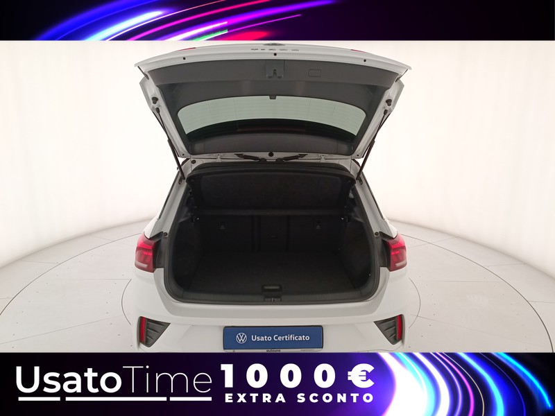 31 - Volkswagen T-Roc 1.0 tsi 110cv r line