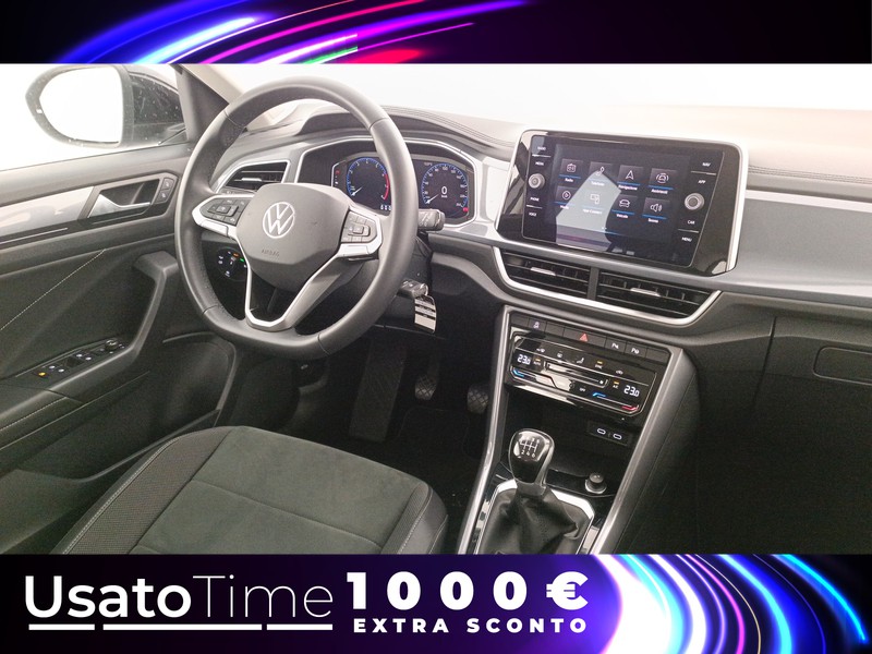 7 - Volkswagen T-Roc 1.0 tsi 110cv style