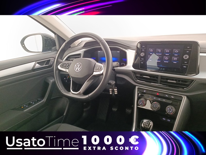 7 - Volkswagen T-Roc 1.0 tsi 110cv life